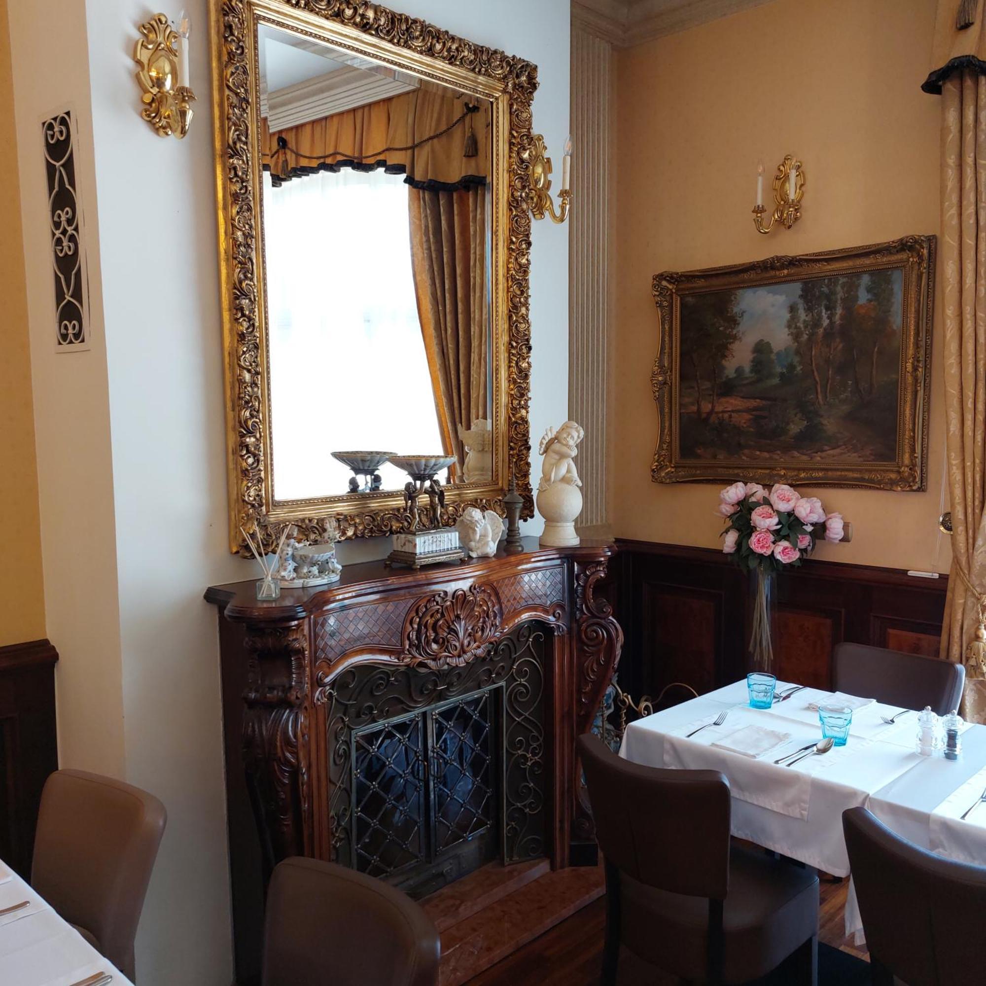 Castle Garden *** Apartment Szombathely Bagian luar foto